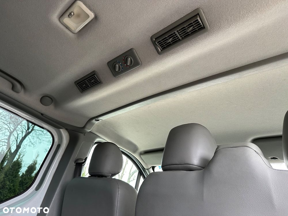 Opel Vivaro - 21