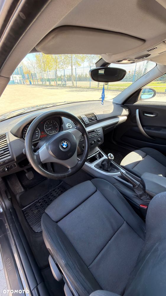 BMW Seria 1 116i - 11