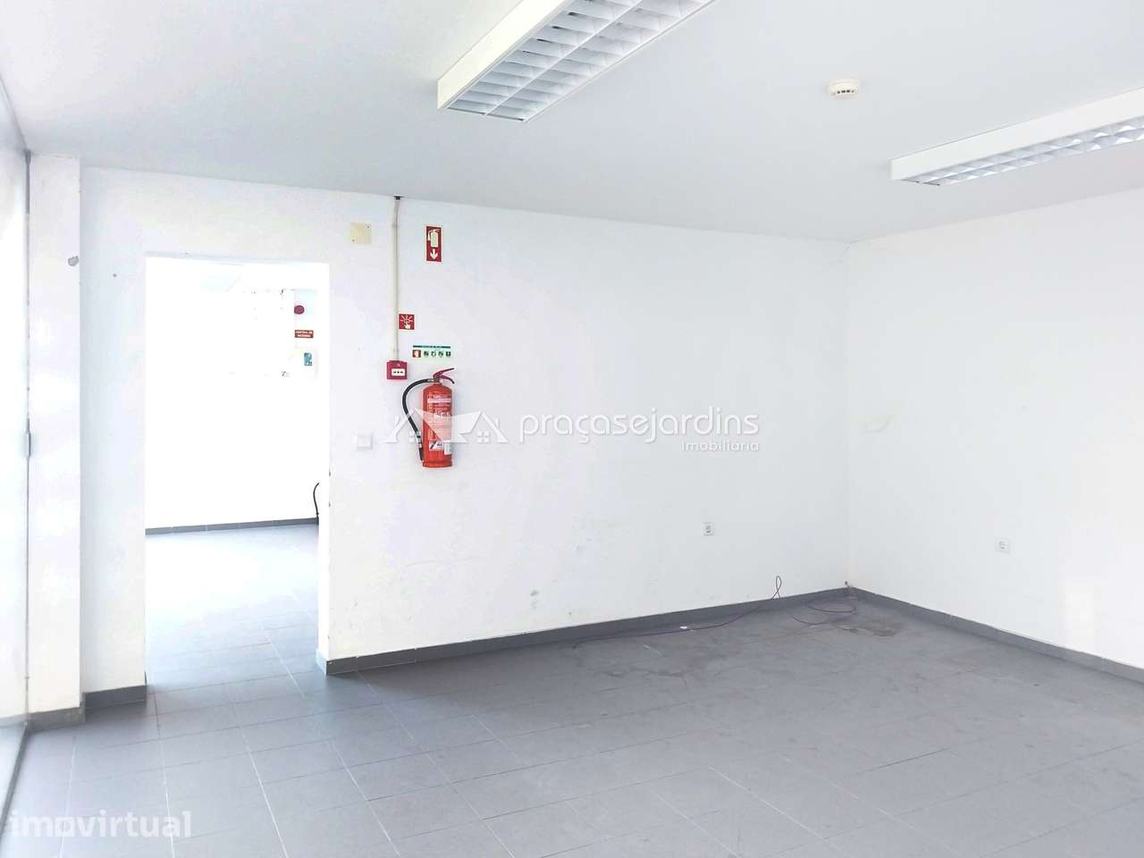 Armazém 400m2 - Grande imagem: 2/6