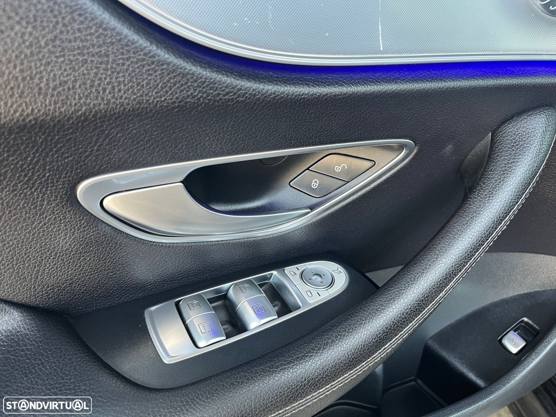 Mercedes-Benz E 220 d Coupe 9G-TRONIC AMG Line - 14