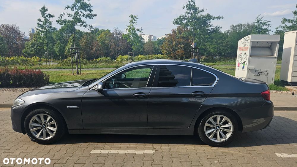 BMW Seria 5 520d xDrive - 5