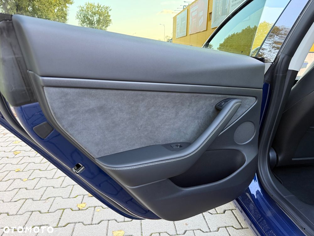 Tesla Model 3 Performance AWD - 21