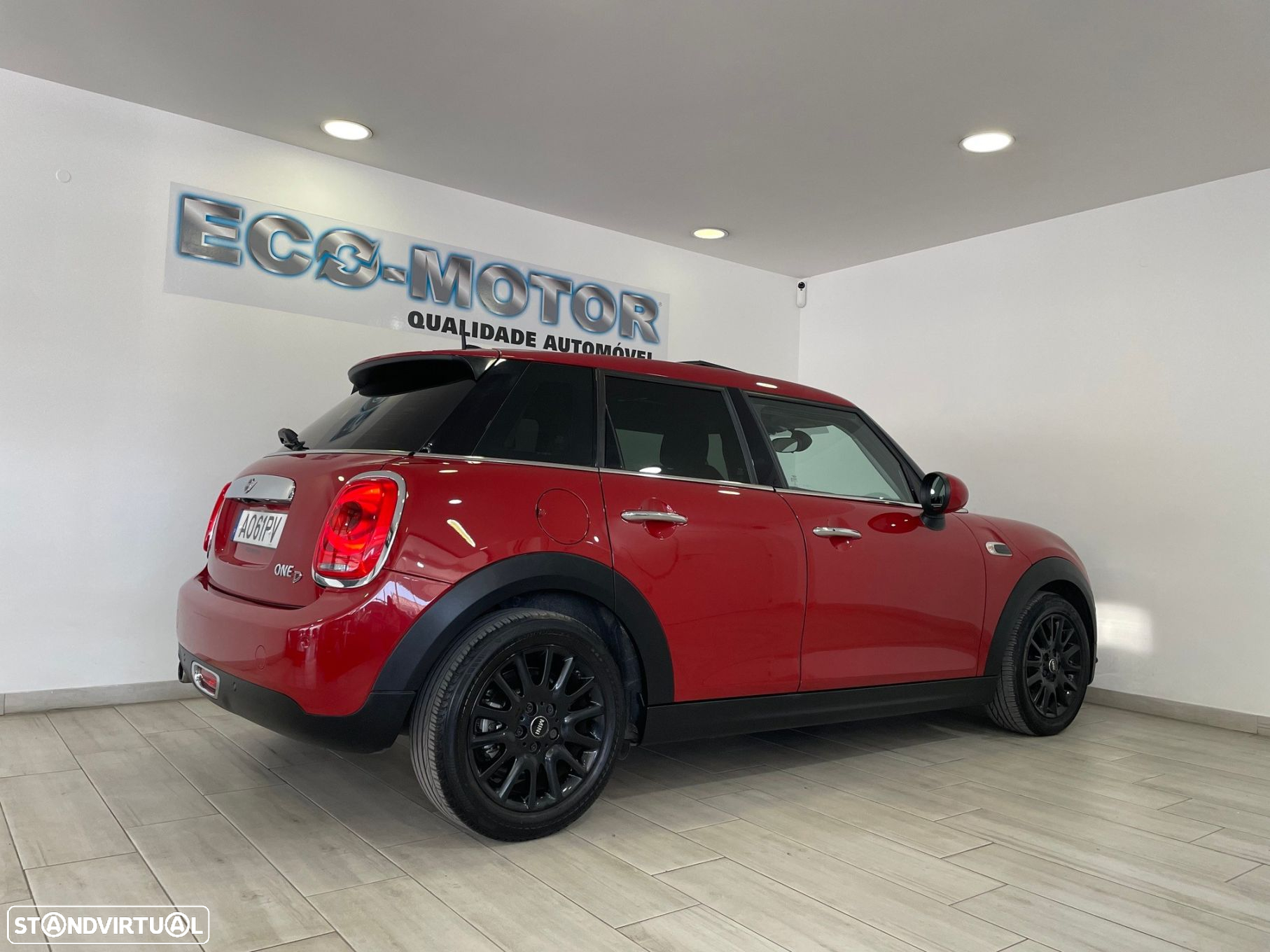 MINI 5 Portas One D - 15