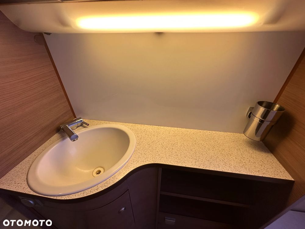 Adria ADIVA 513 LT z ALDE, napędem i przedsionkiem Isabella. - 20