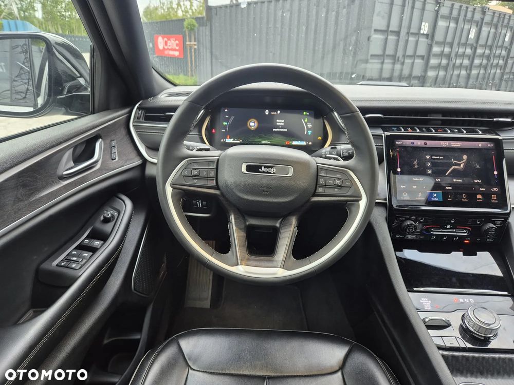 Jeep Grand Cherokee - 10
