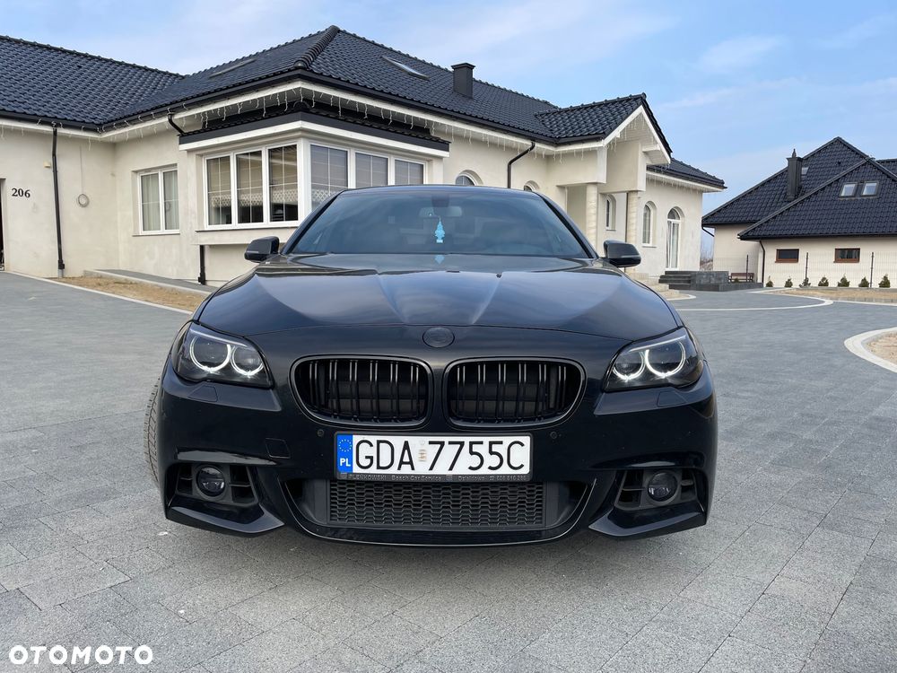 BMW Seria 5 528i xDrive Luxury Line - 9