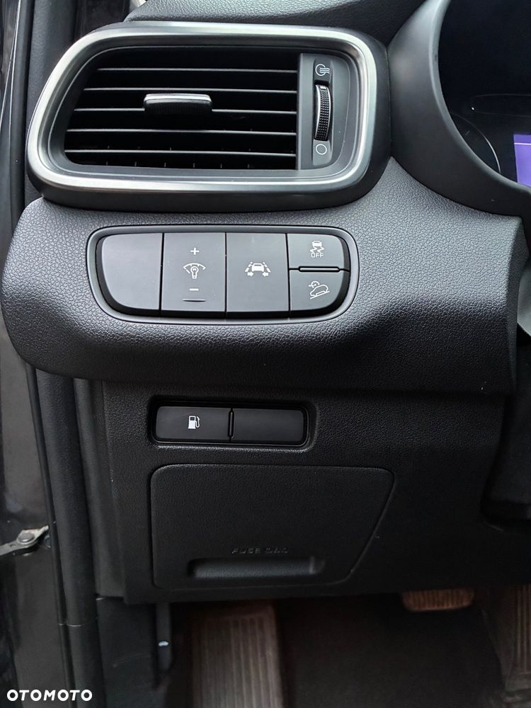Kia Sorento 2.0 CRDI M - 25