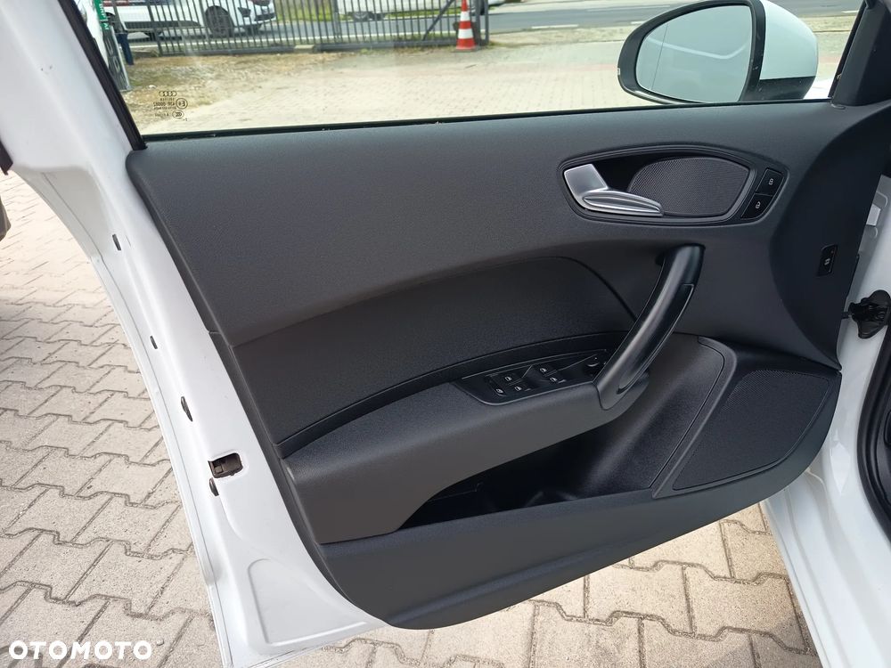 Audi A1 1.2 TFSI S line edition - 11