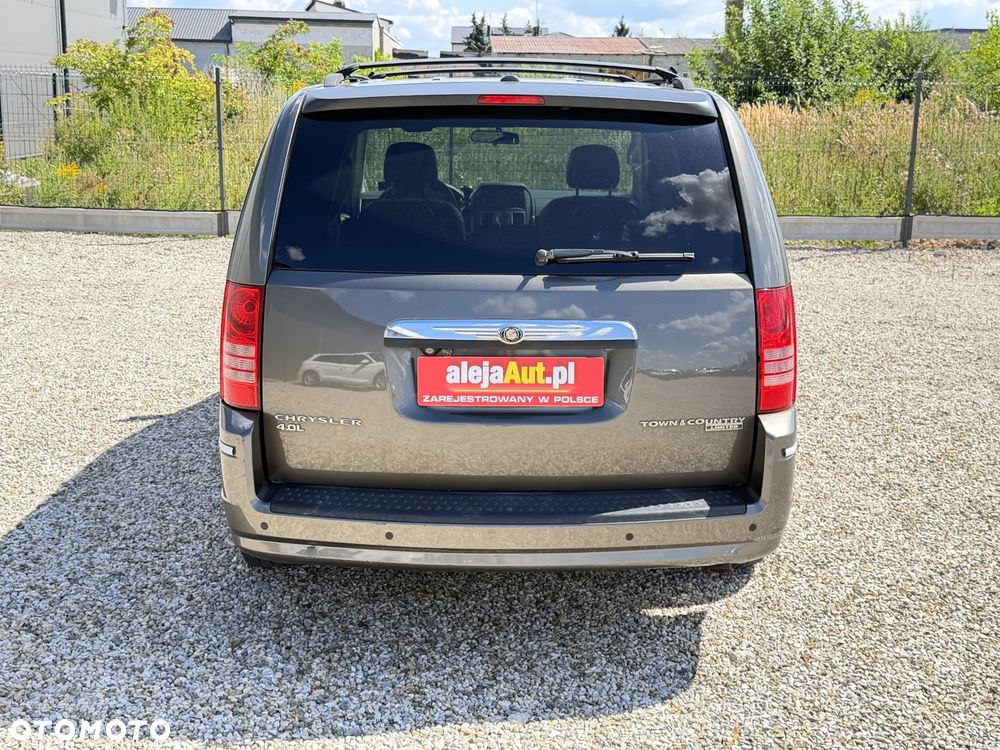 Chrysler Town & Country 4.0 Limited - 12