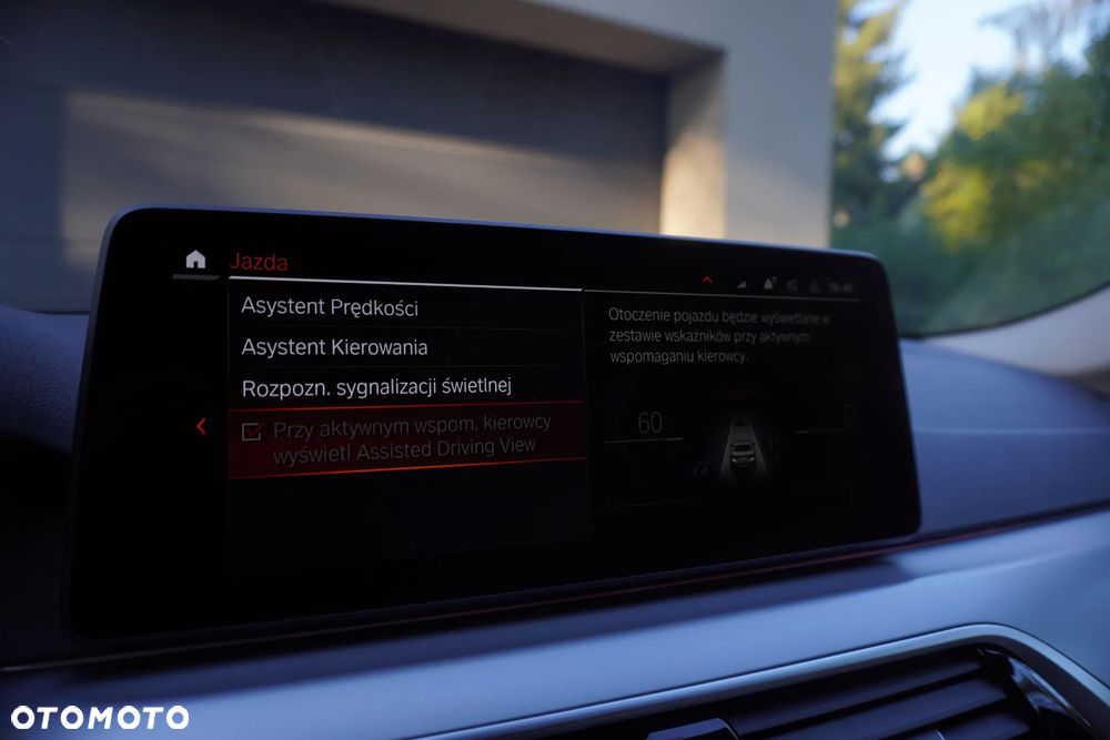 BMW Seria 5 530e xDrive - 39