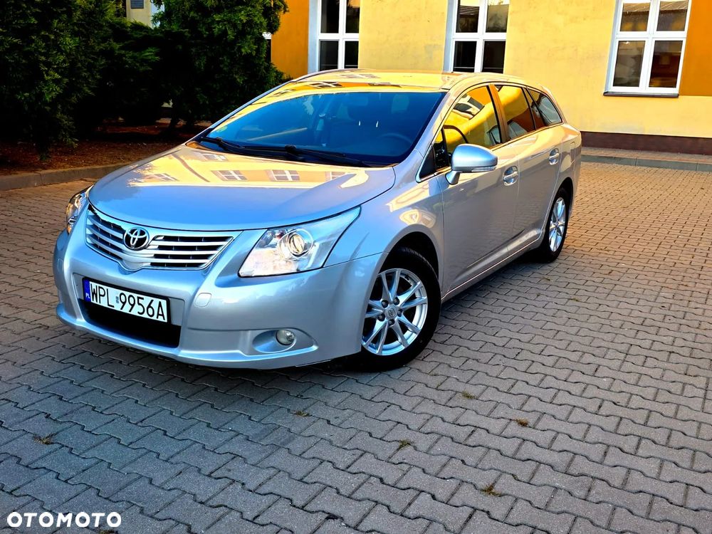 Toyota Avensis - 1
