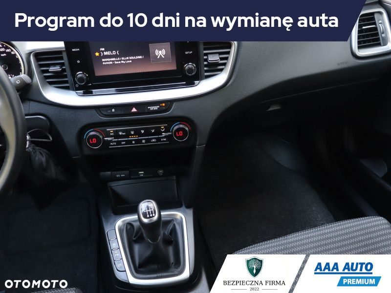 Kia Ceed - 9