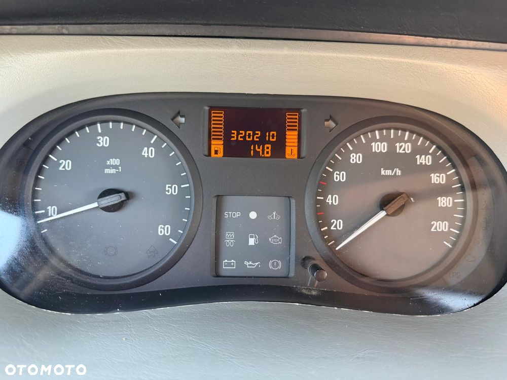 Opel Vivaro L2H1 2.9t - 10