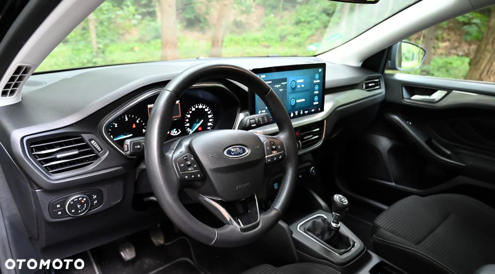 Ford Focus - 23
