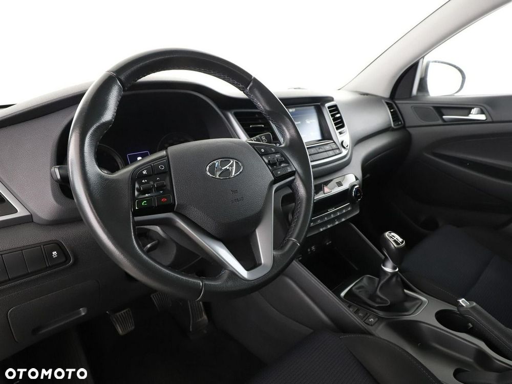 Hyundai Tucson 1.7 CRDI BlueDrive Style 2WD - 15