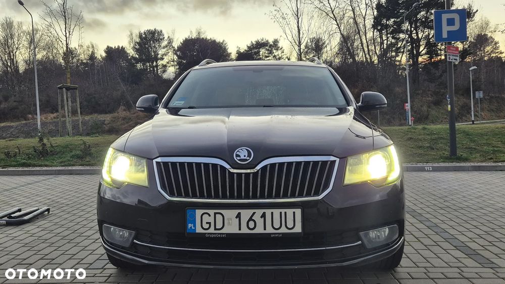 Skoda Superb 2.0 TDI 4x4 Platinum DSG - 11