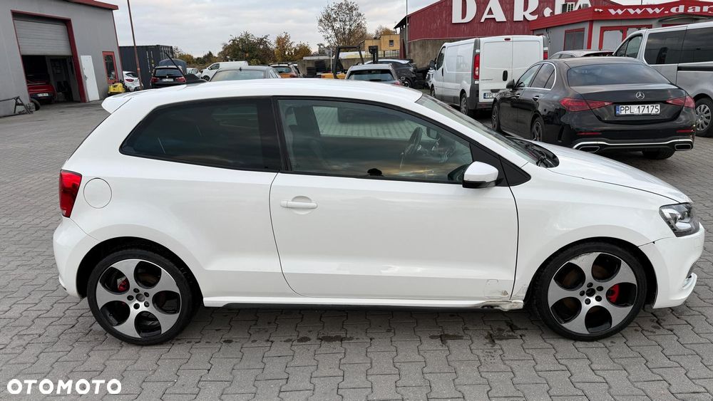 Volkswagen Polo - 4