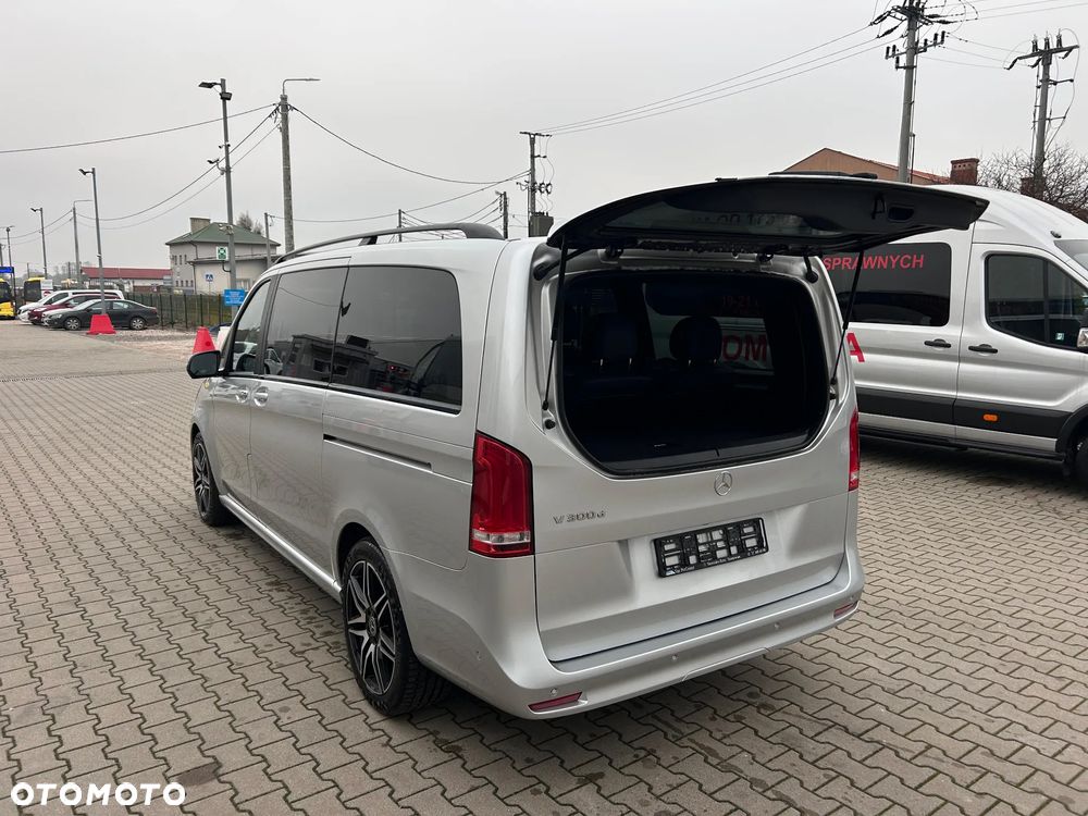 Mercedes-Benz Klasa V - 9