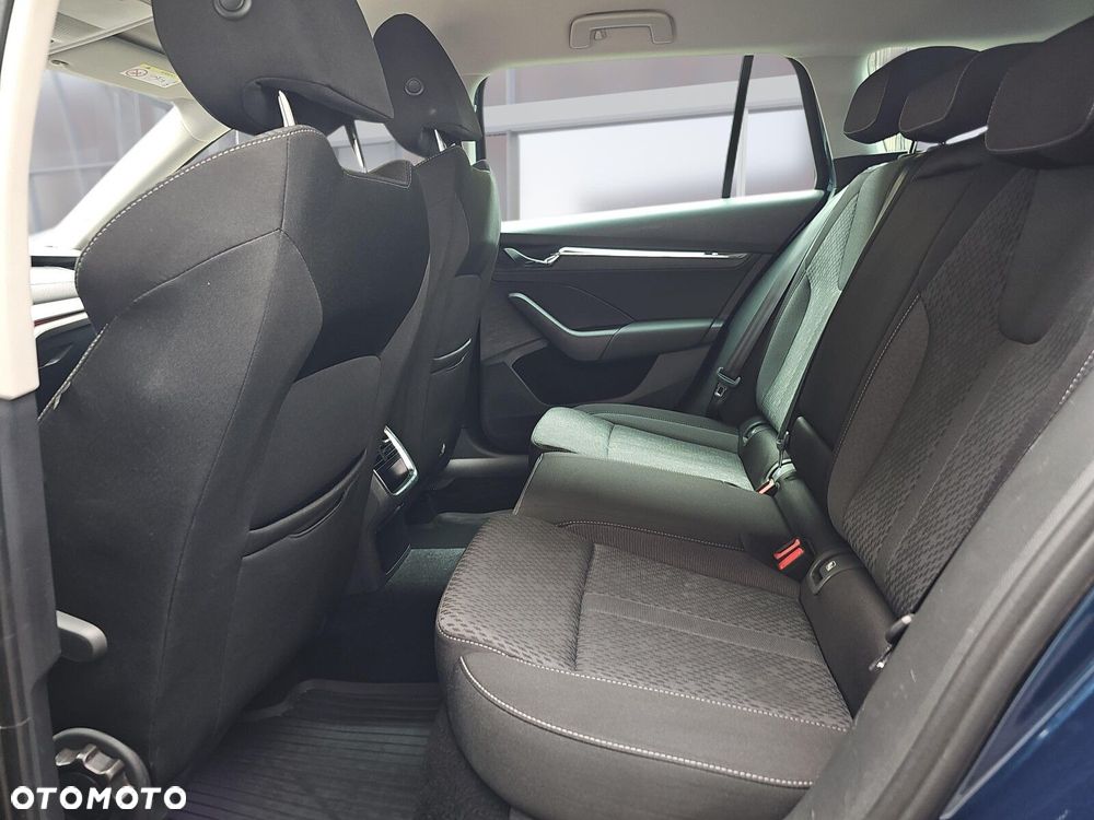 Skoda Octavia 2.0 TDI Style DSG - 9