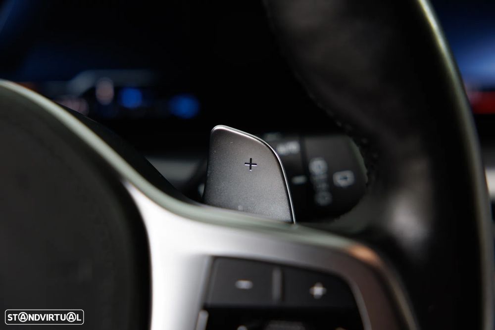 BMW 320 e Pack M Auto - 29