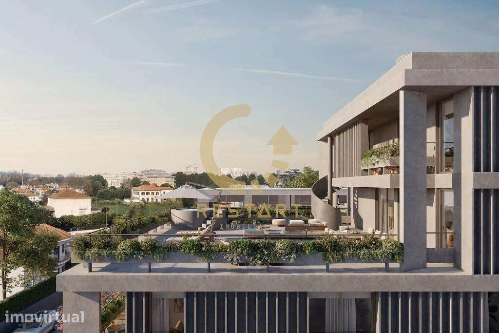 Apartamento T3 no PAULO DIAS NOVAIS 45 com jardim de 200 m2 e box para - Grande imagem: 4/25