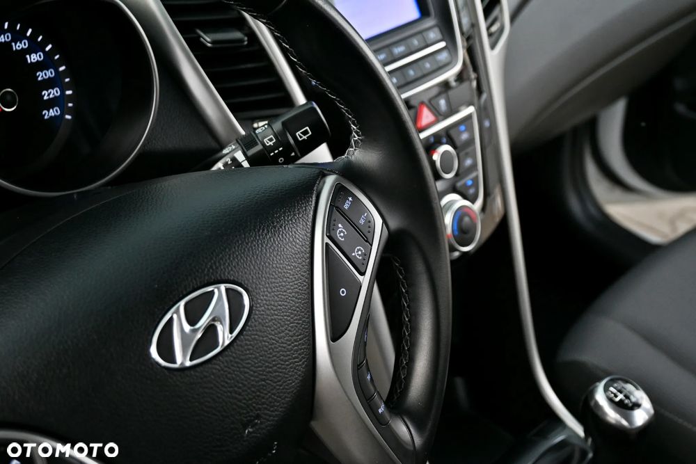 Hyundai i30 1.4 BlueDrive Comfort - 31