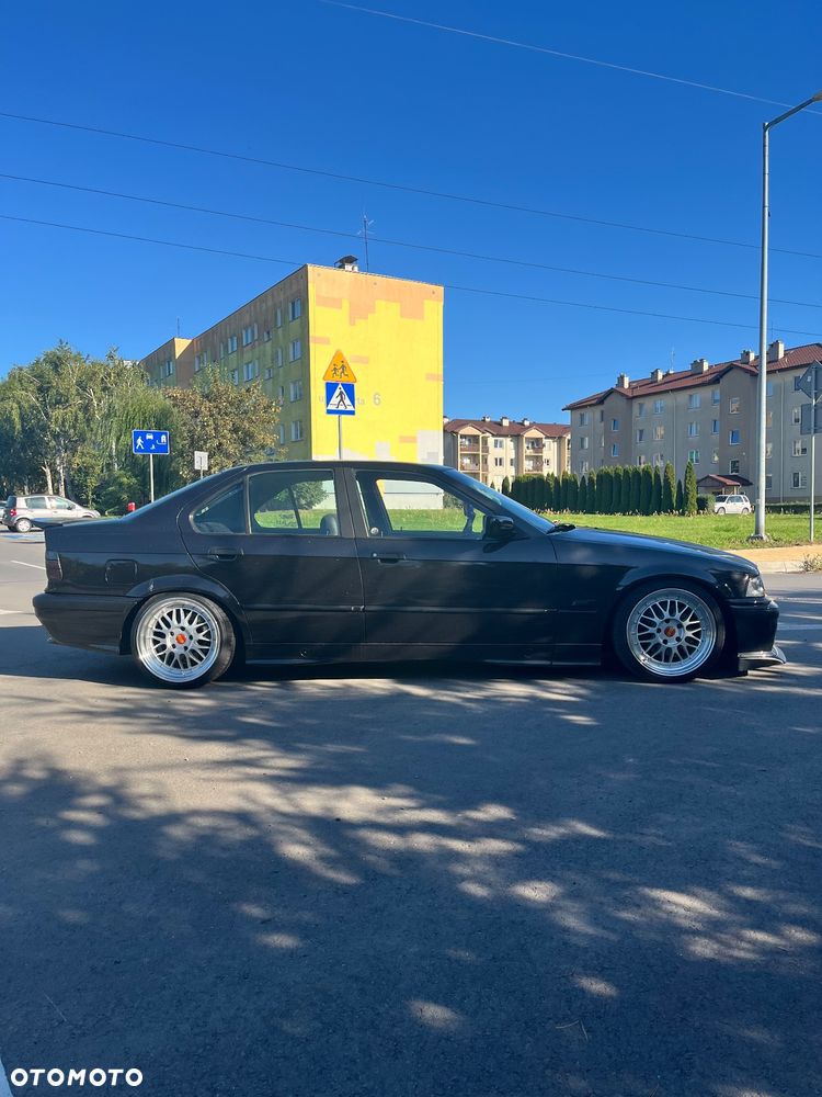 BMW Seria 3 320i - 8