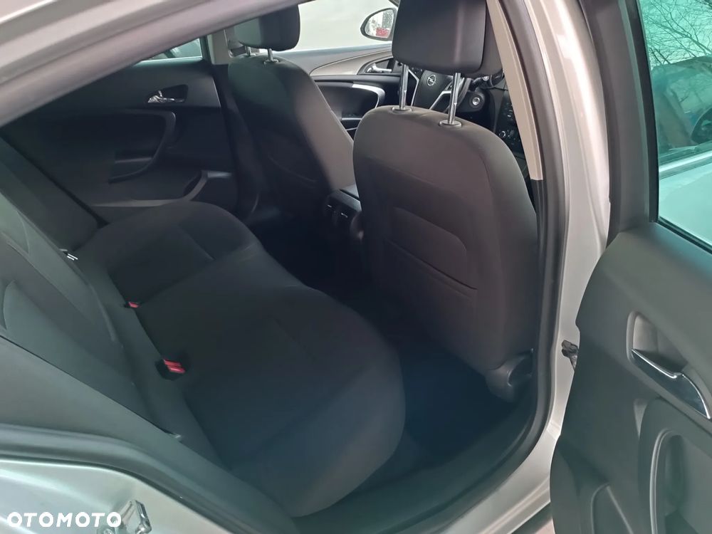 Opel Insignia 1.8 - 11