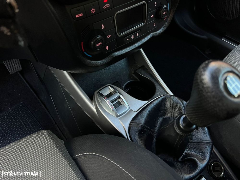 Alfa Romeo MiTo 1.3 JTD Distinctive S&S - 18