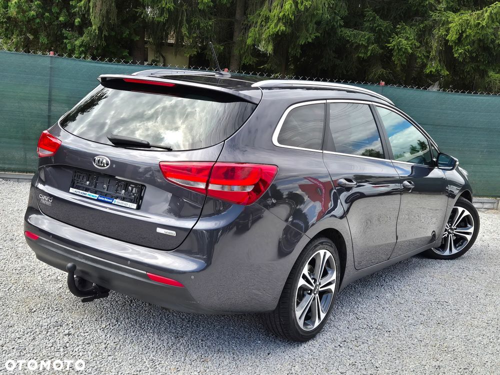 Kia Ceed 1.6 CRDi 136 ISG Platinum Edition - 21
