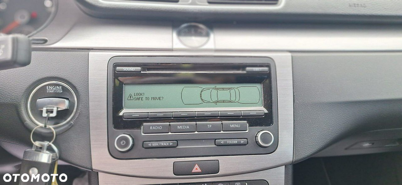 Volkswagen Passat - 17