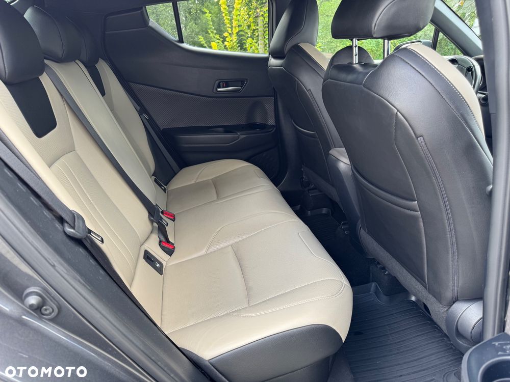 Toyota C-HR 2.0 Hybrid Executive - 8