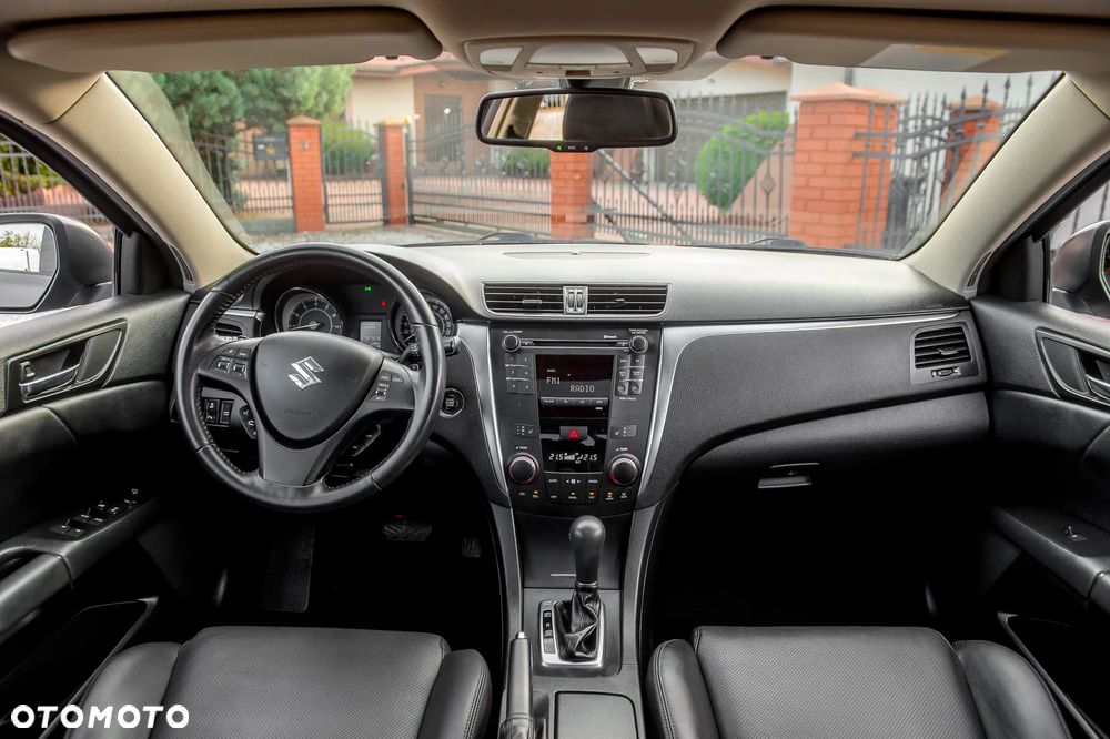 Suzuki Kizashi 2.4 Sport 4WD CVT - 24