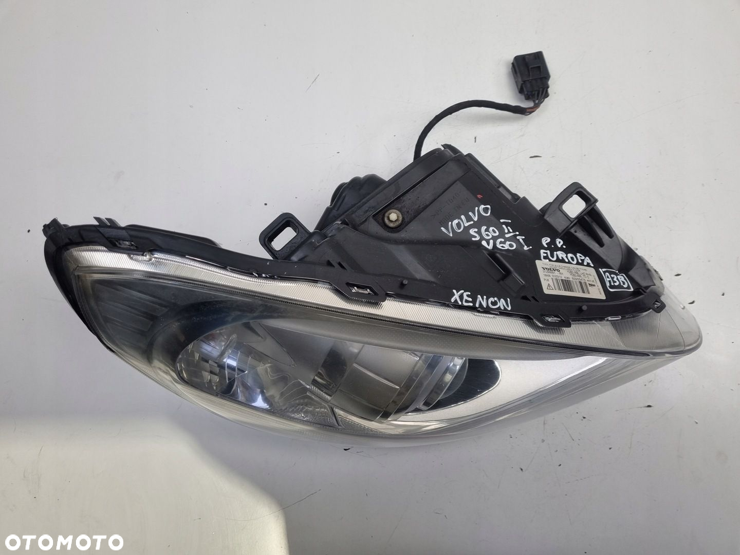 Volvo V60 S60 II PRZEDNIA LAMPA PRAWA prawy przód XENON EUROPA 31299991 - 3