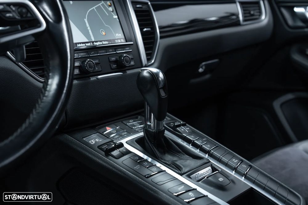 Porsche Macan S - 16