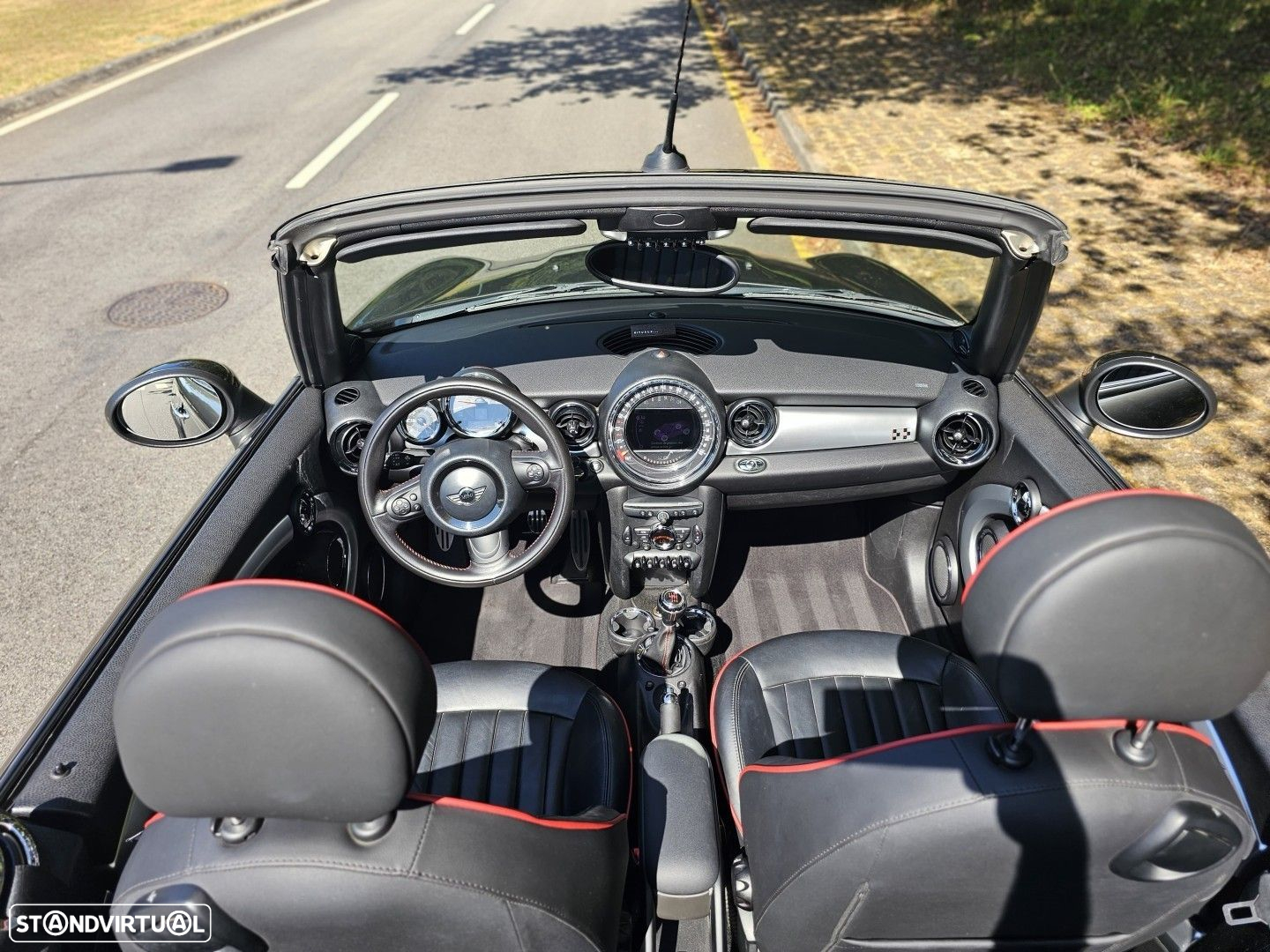 MINI Cabrio John Cooper Works - 41