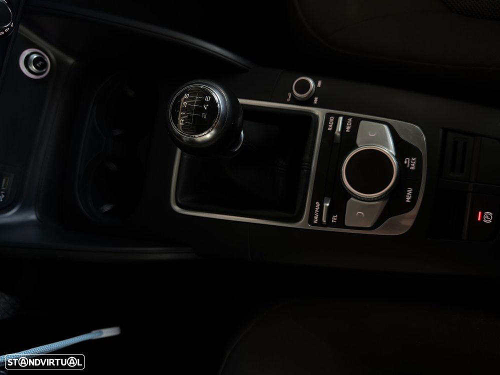 Audi A3 Sportback 1.6 TDI Design - 12