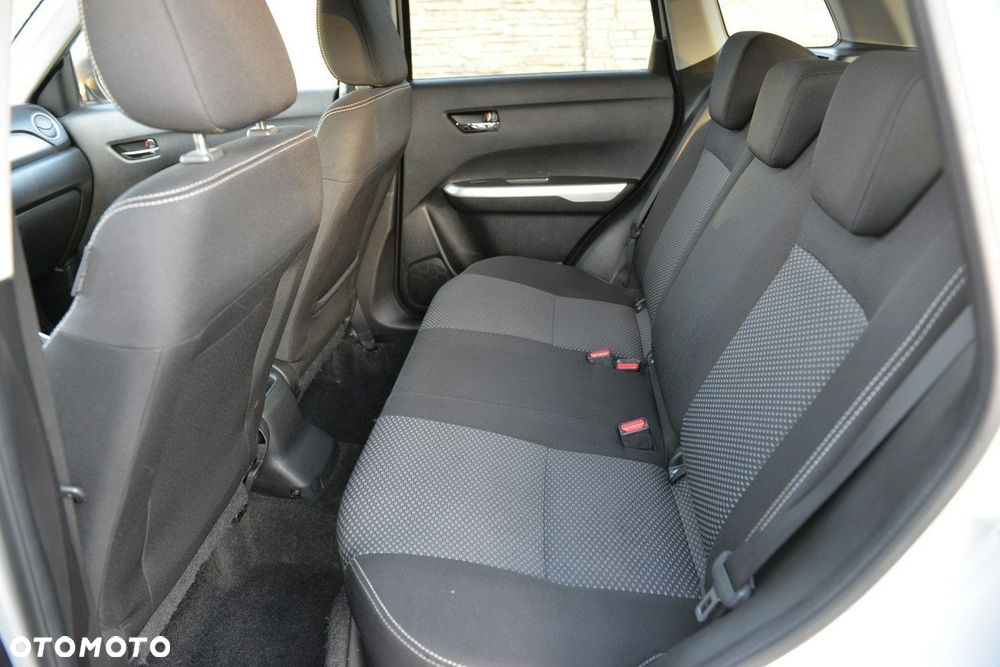 Suzuki Vitara 1.6 Comfort 2WD - 10