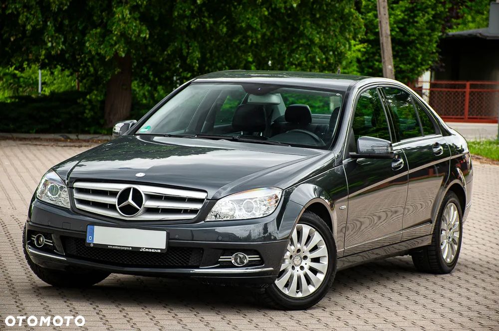 Mercedes-Benz Klasa C 180 CGI Automatik BlueEFFICIENCY Elegance - 25