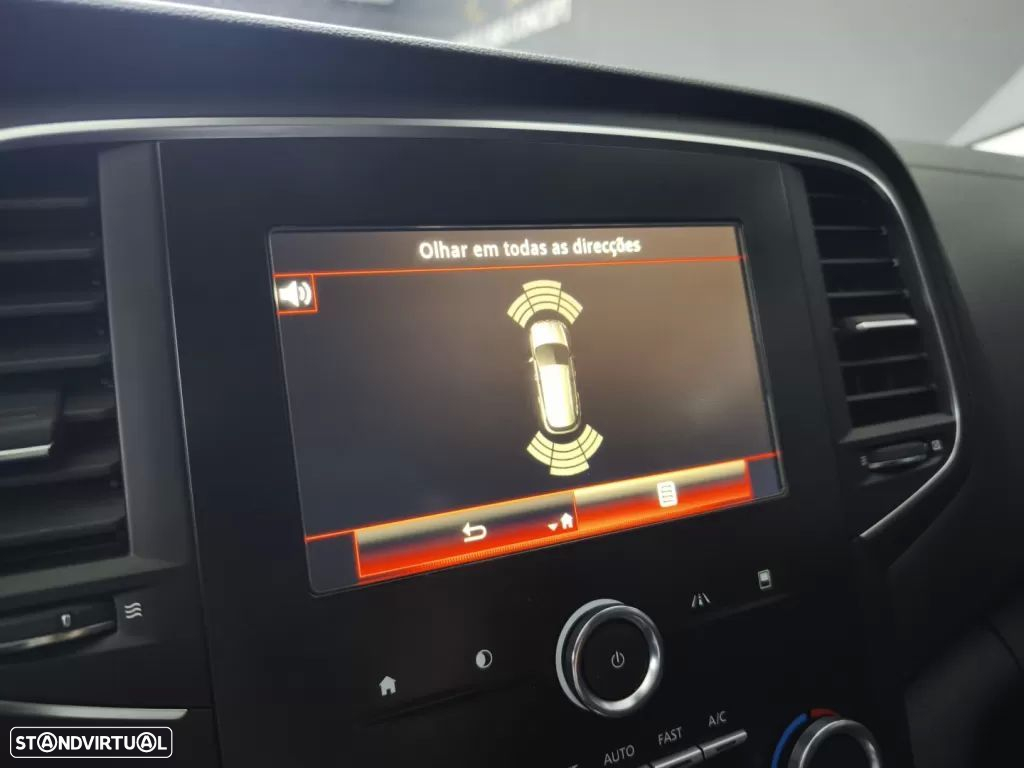 Renault Mégane Sport Tourer 1.5 Blue dCi Limited EDC - 27