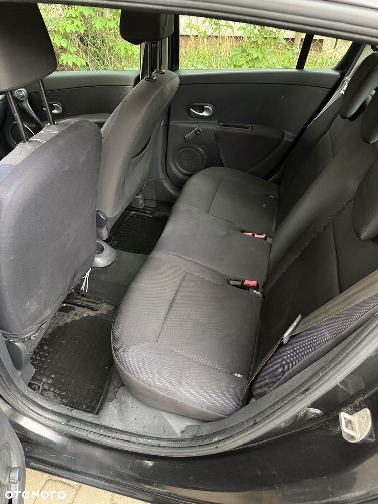 Renault Clio 1.5 dCi Expression - 5