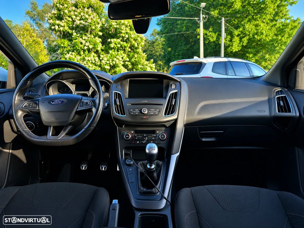 Ford Focus SW 1.5 TDCi ST-Line - 9