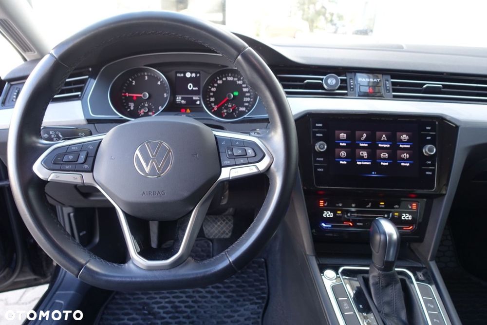 Volkswagen Passat - 10