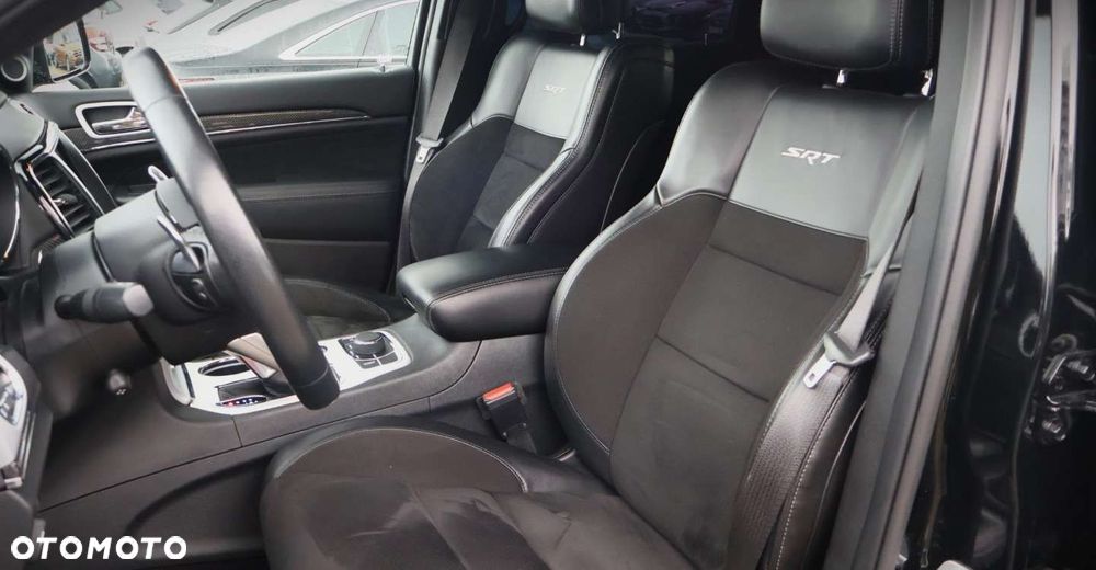 Jeep Grand Cherokee - 14