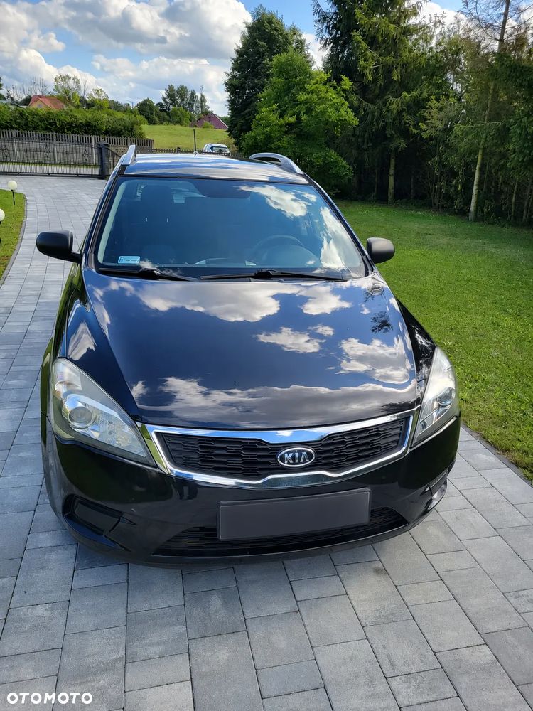 Kia Ceed - 1