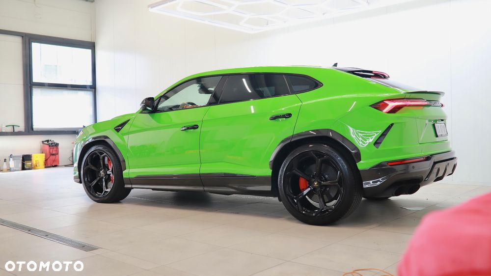 Lamborghini Urus Standard - 13