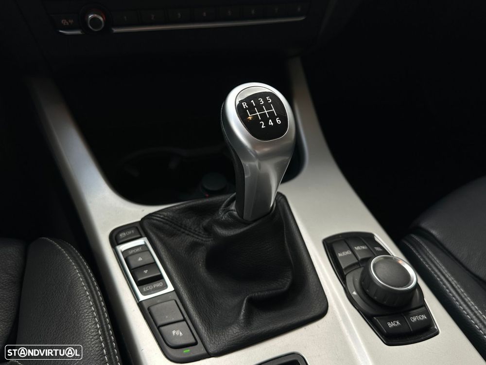 BMW X3 18 d sDrive - 15