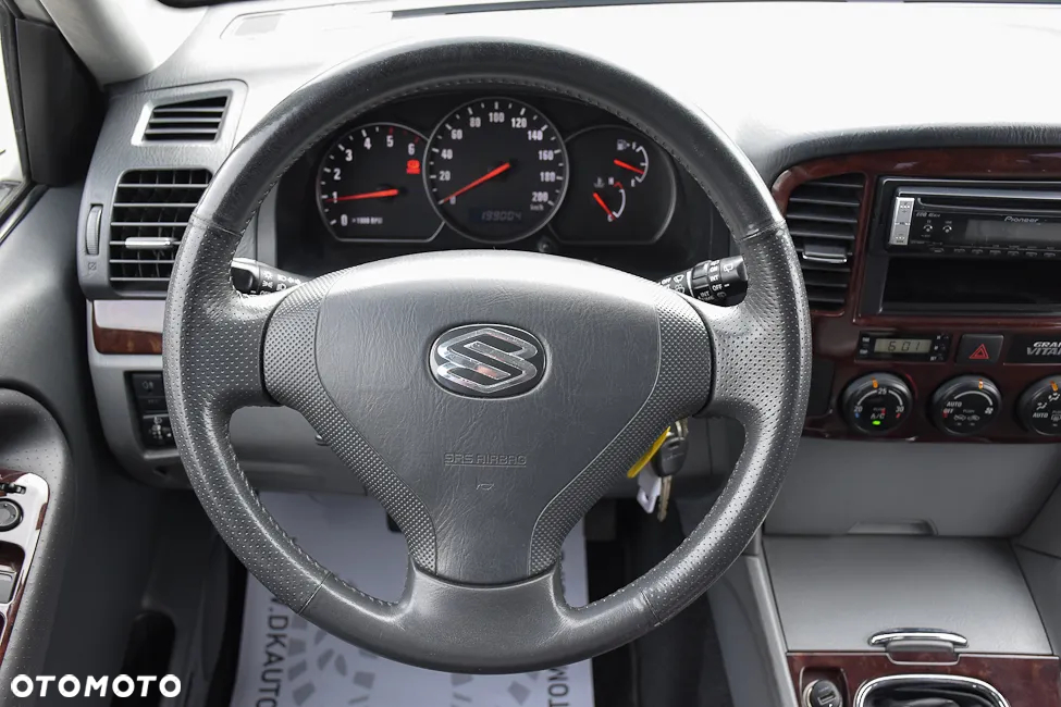 Suzuki Grand Vitara 2.0 TD Limited - 29