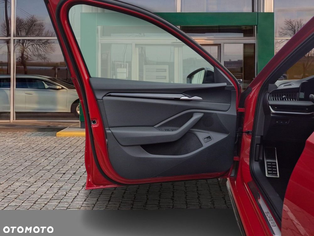 Skoda Superb 2.0 TSI Sportline DSG - 18