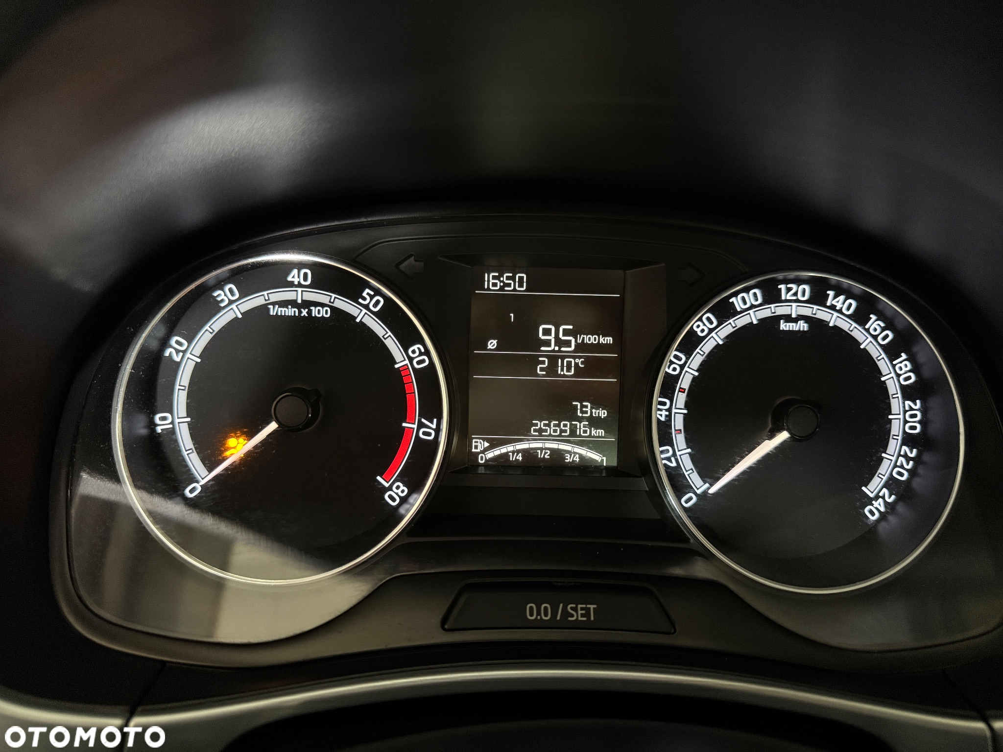 Skoda Fabia 1.0 Ambition - 10
